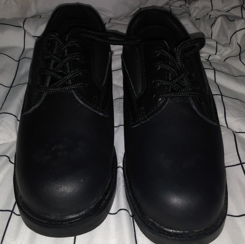 Shoes - Picture 4 of 7